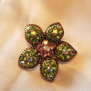 Vintage looking flower pendant
